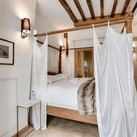 Luxurious 3bd With 3br And Ac Appartement Parijs