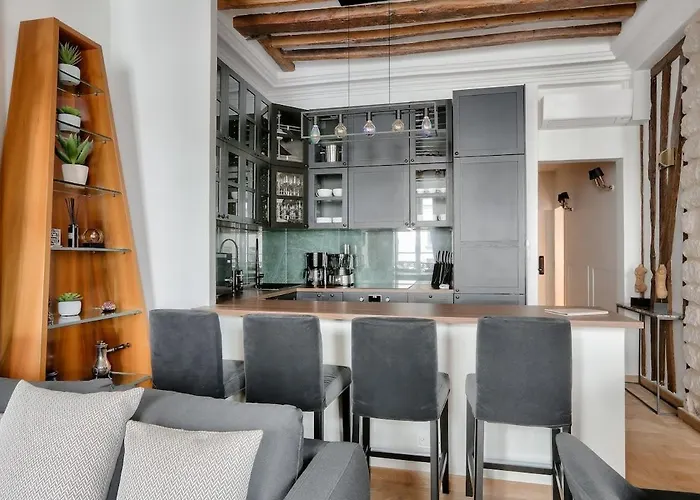 Luxurious 3bd With 3br And Ac *