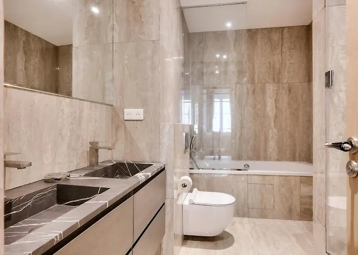 Luxurious 3bd With 3br And Ac *