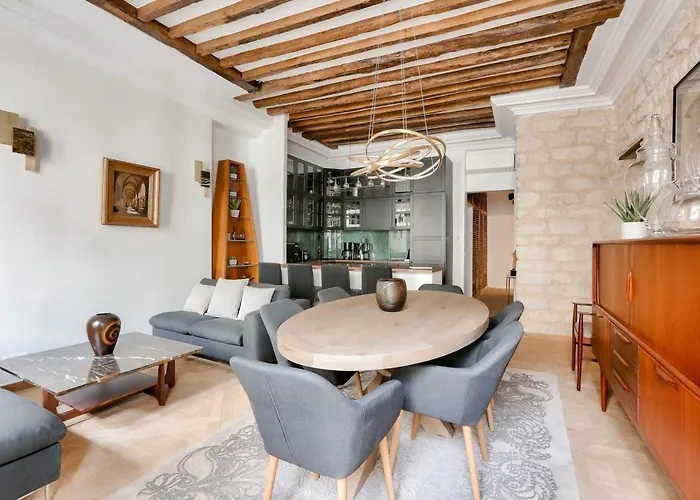 Luxurious 3bd With 3br And Ac *