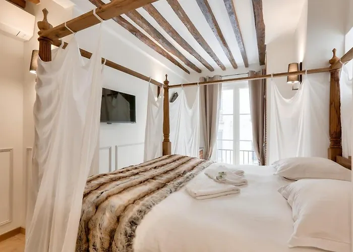 Luxurious 3bd With 3br And Ac *