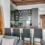 Luxurious 3bd With 3br And Ac *