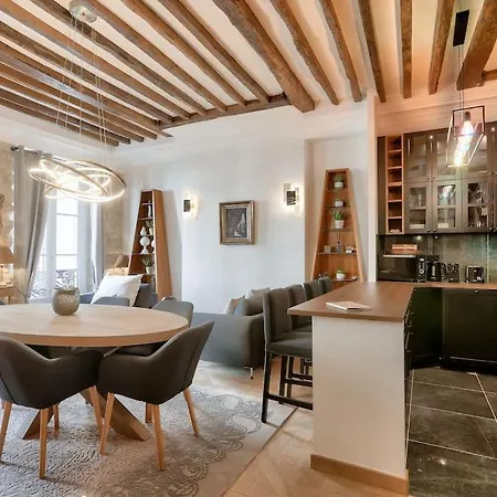 Apartment Le Luxe A La Francaise Au Coeur De Paris